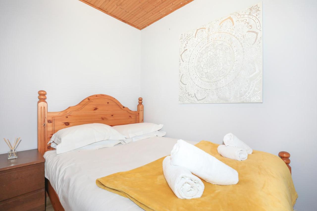 Beautiful 4 Bedroom Cottage - Ideal Location - Free Parking Edinburgh Bagian luar foto