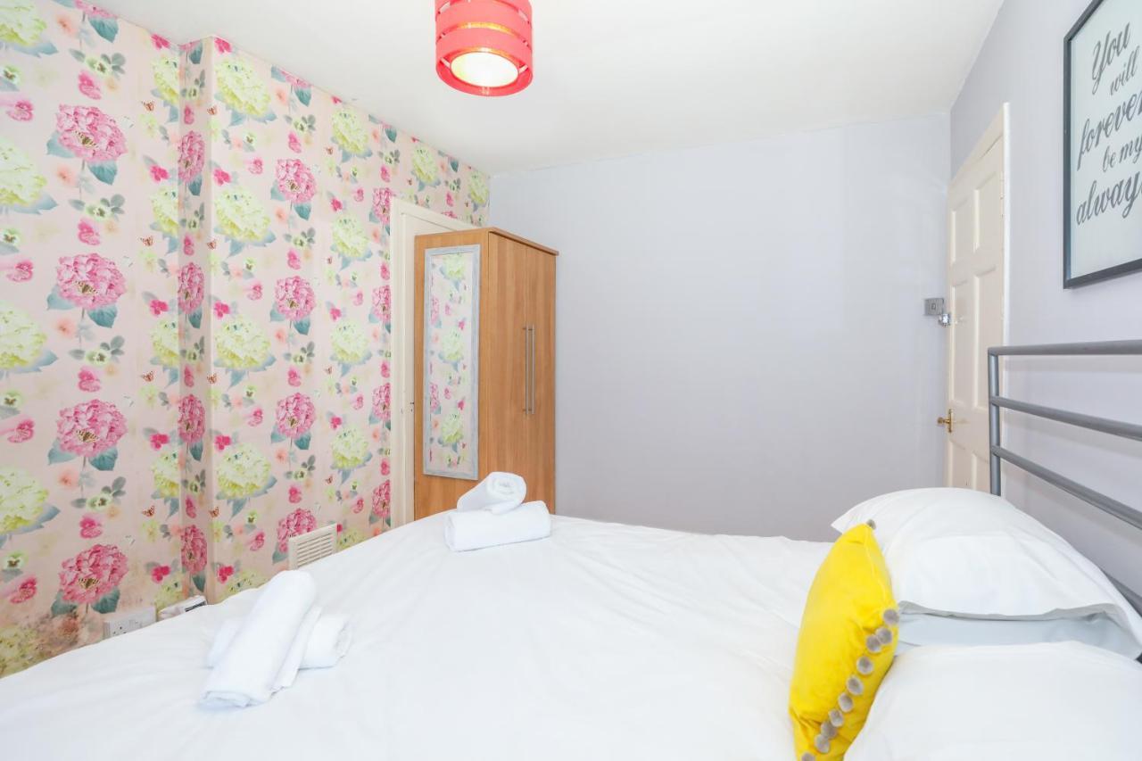 Beautiful 4 Bedroom Cottage - Ideal Location - Free Parking Edinburgh Bagian luar foto