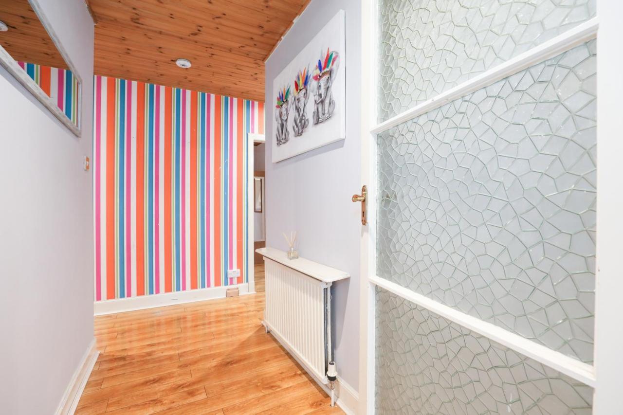 Beautiful 4 Bedroom Cottage - Ideal Location - Free Parking Edinburgh Bagian luar foto
