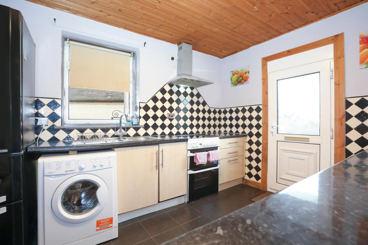 Beautiful 4 Bedroom Cottage - Ideal Location - Free Parking Edinburgh Bagian luar foto