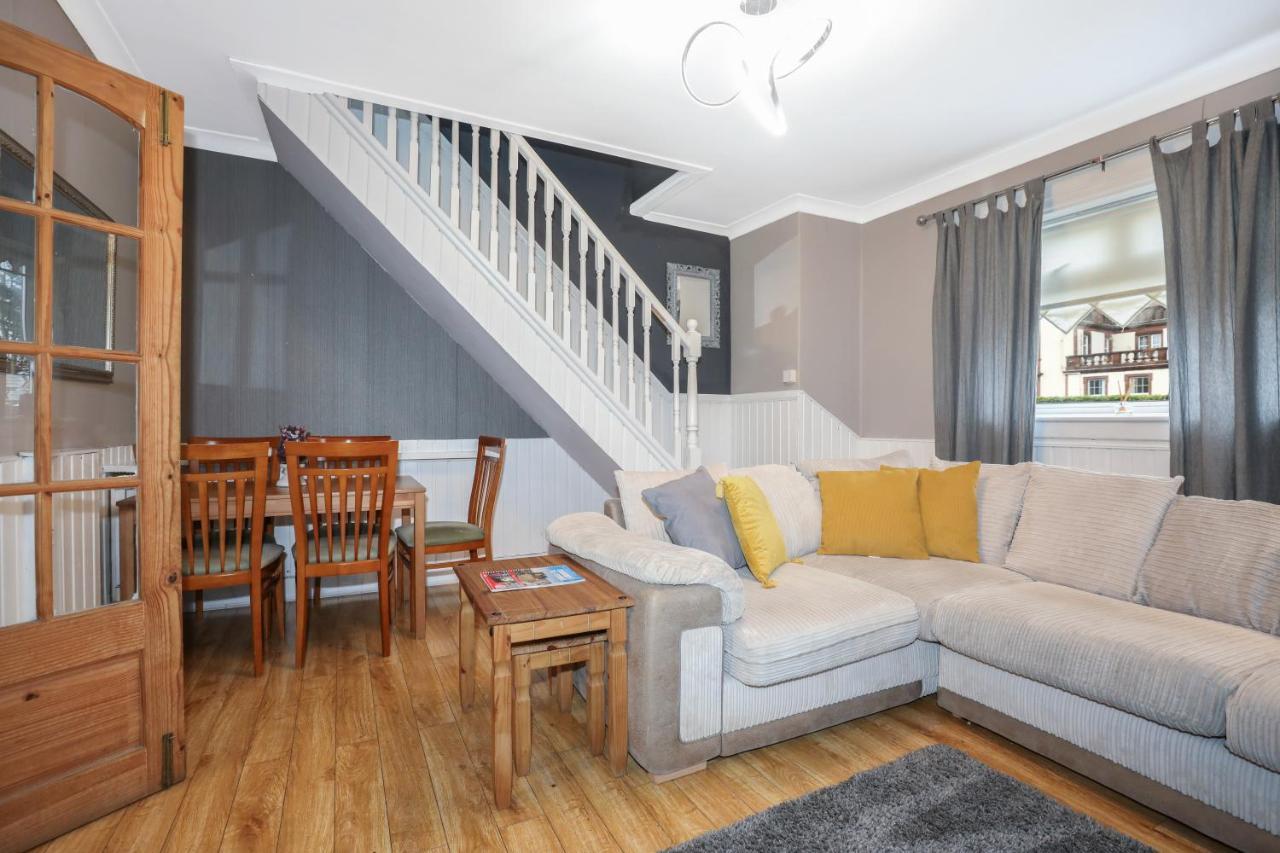 Beautiful 4 Bedroom Cottage - Ideal Location - Free Parking Edinburgh Bagian luar foto