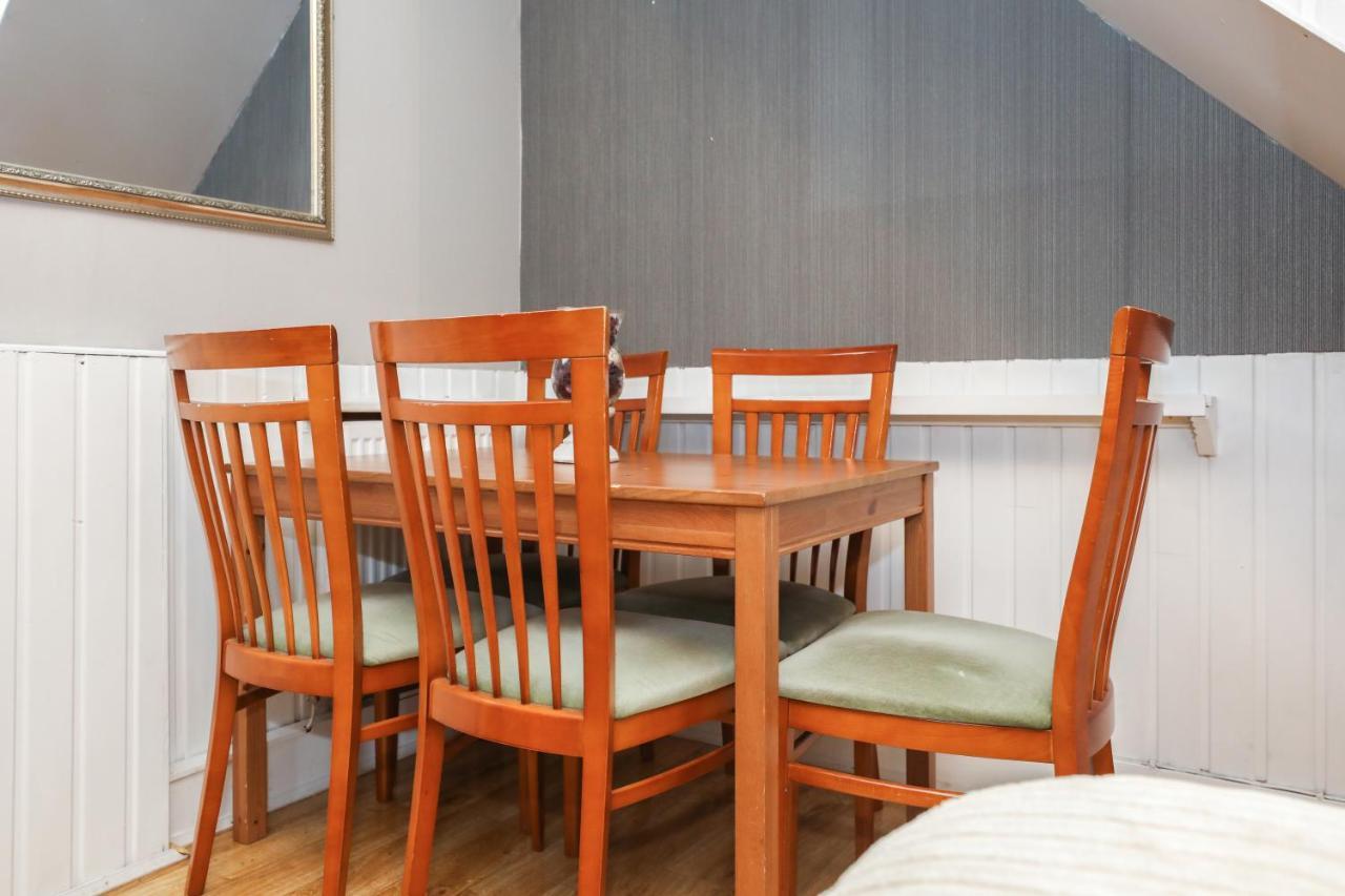 Beautiful 4 Bedroom Cottage - Ideal Location - Free Parking Edinburgh Bagian luar foto