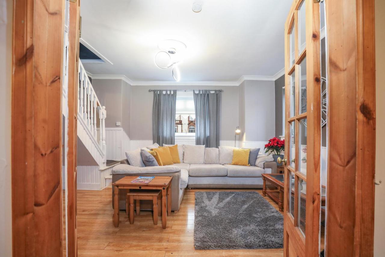 Beautiful 4 Bedroom Cottage - Ideal Location - Free Parking Edinburgh Bagian luar foto
