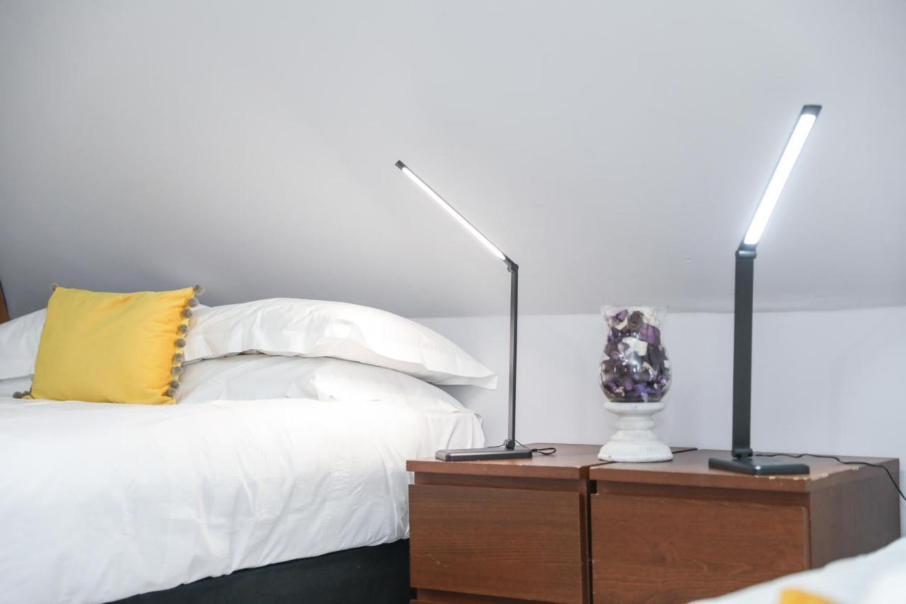 Beautiful 4 Bedroom Cottage - Ideal Location - Free Parking Edinburgh Bagian luar foto