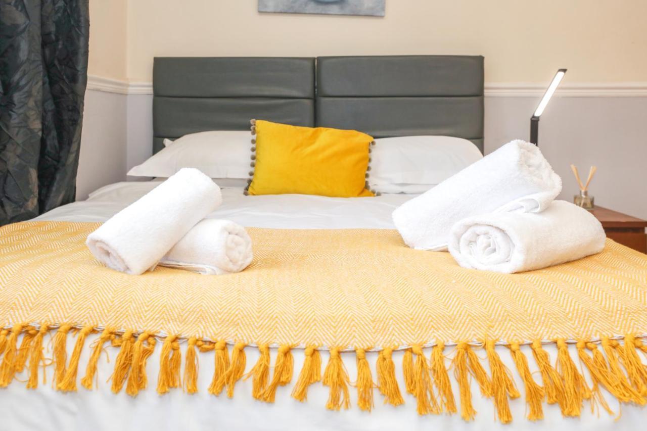 Beautiful 4 Bedroom Cottage - Ideal Location - Free Parking Edinburgh Bagian luar foto