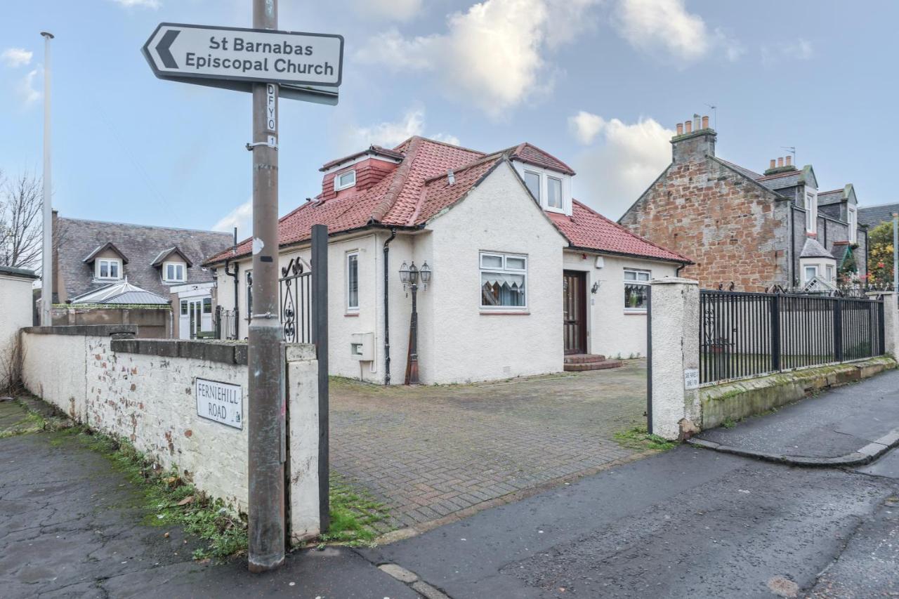 Beautiful 4 Bedroom Cottage - Ideal Location - Free Parking Edinburgh Bagian luar foto