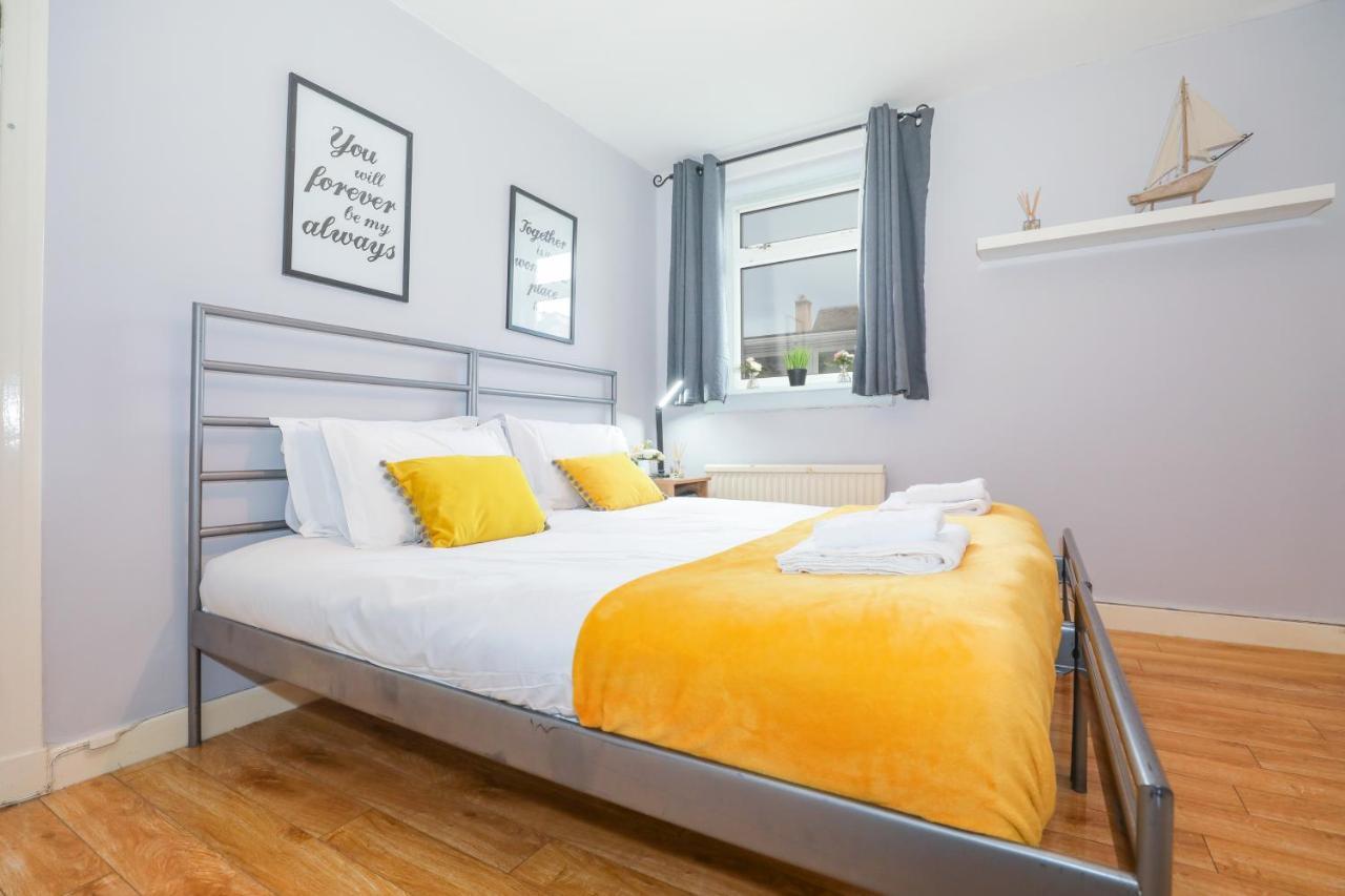 Beautiful 4 Bedroom Cottage - Ideal Location - Free Parking Edinburgh Bagian luar foto